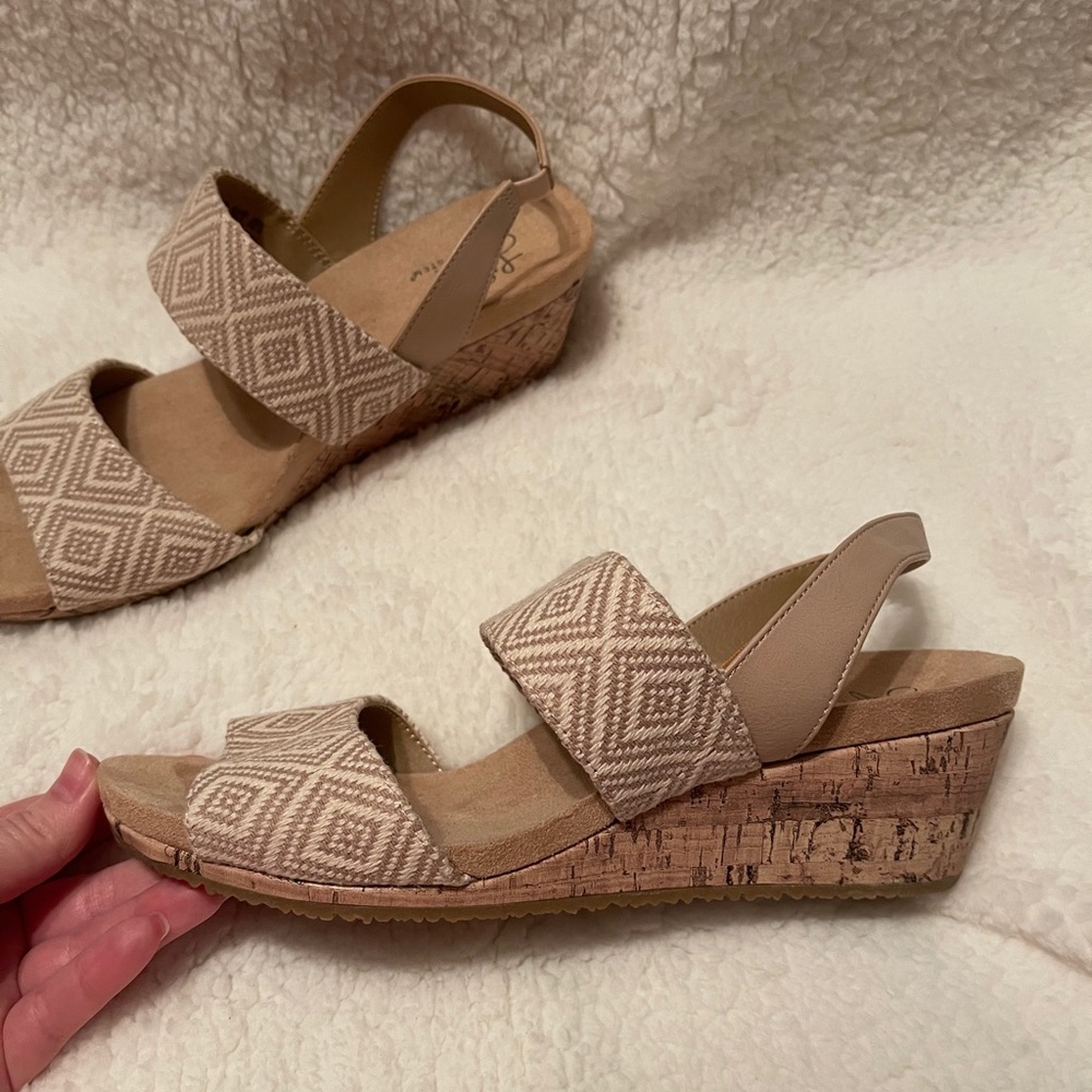 Life Stride Beige Patterned Wedge Sandals with Elastic Slingback - Picture 2 of 11